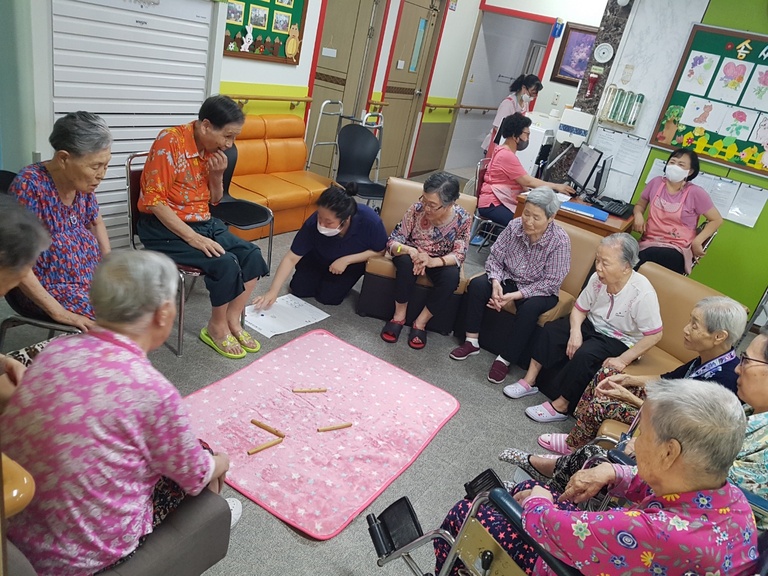 추석 한가위 윷놀이 한마당입니다.